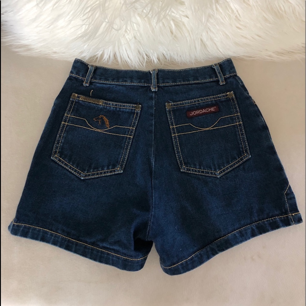 Vintage Jordache High waisted Jean Short. Super hard to find. Mint condition